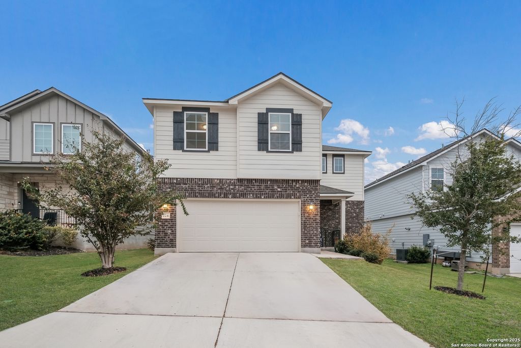 Photo of 724 Fort Leonard, San Antonio, TX 78245 (MLS # 1939634)