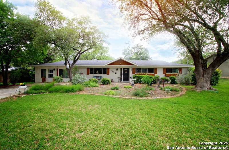 113 ADOBE DR