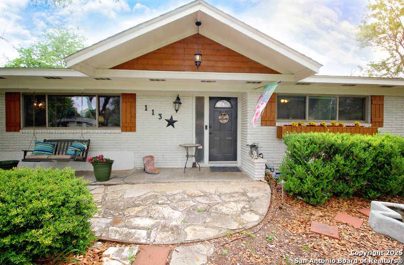 113 ADOBE DR