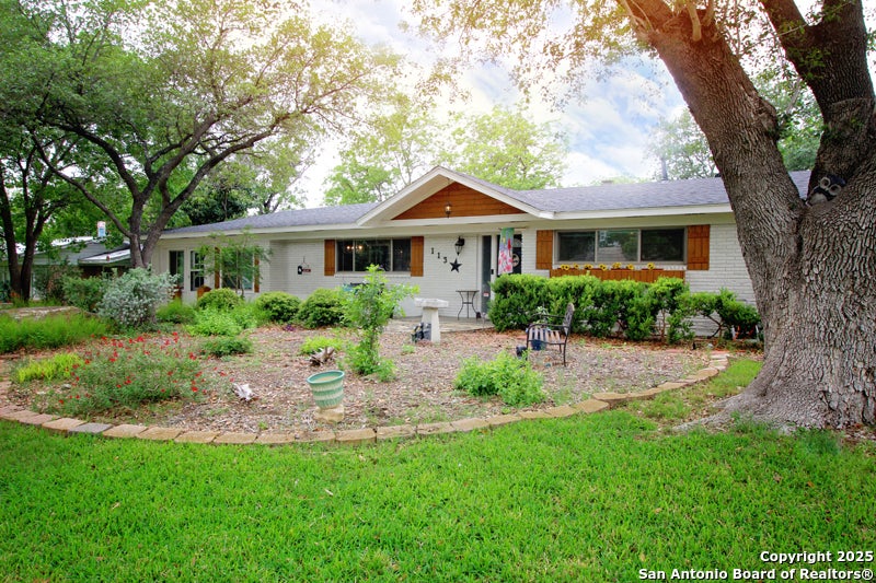 113 ADOBE DR