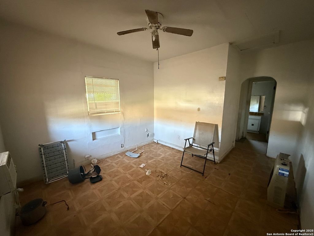Photo of 215 Gulf, San Antonio, TX 78202 (MLS # 1914765)