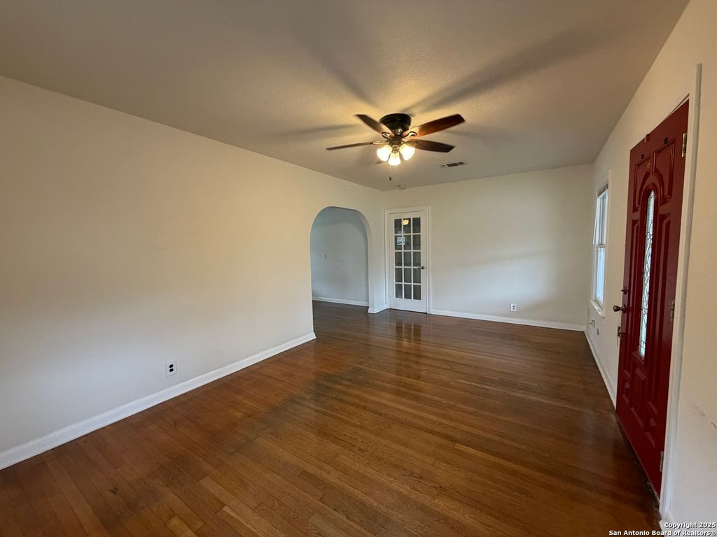 Photo of 177 Grapeland, San Antonio, TX 78214 (MLS # 1930341)