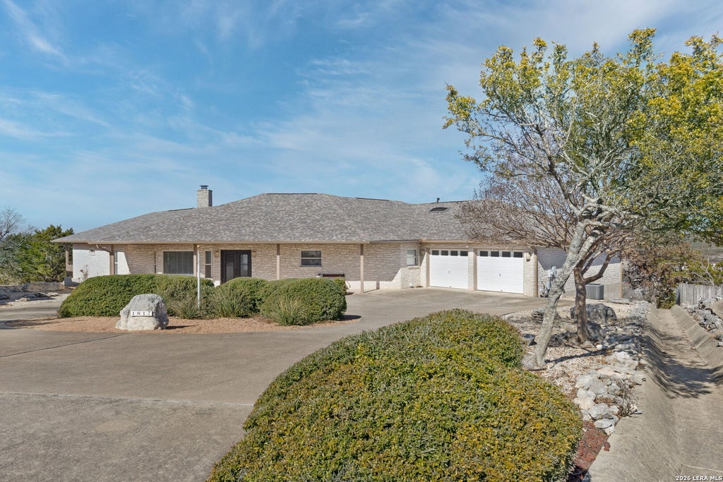 Photo of 1817 Summit Point, Kerrville, TX 78028 (MLS # 1940011)