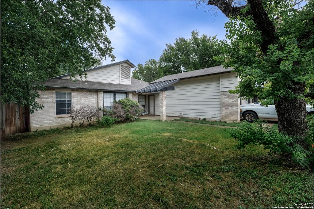 Photo of 5230 Meadow Rise, San Antonio, TX 78250 (MLS # 1955481)