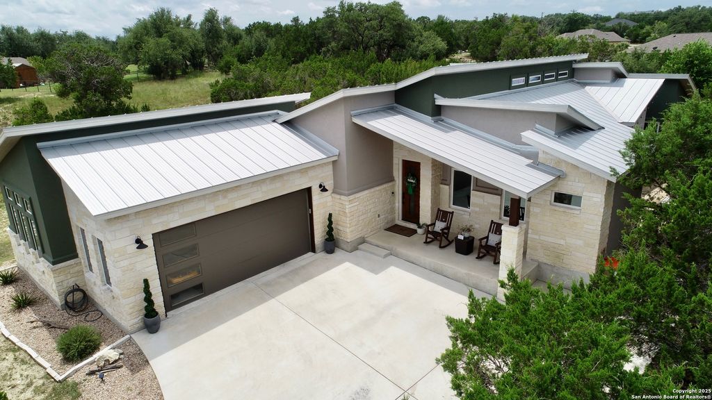 Photo of 1108 Long Hollow, Canyon Lake, TX 78133 (MLS # 1890847)