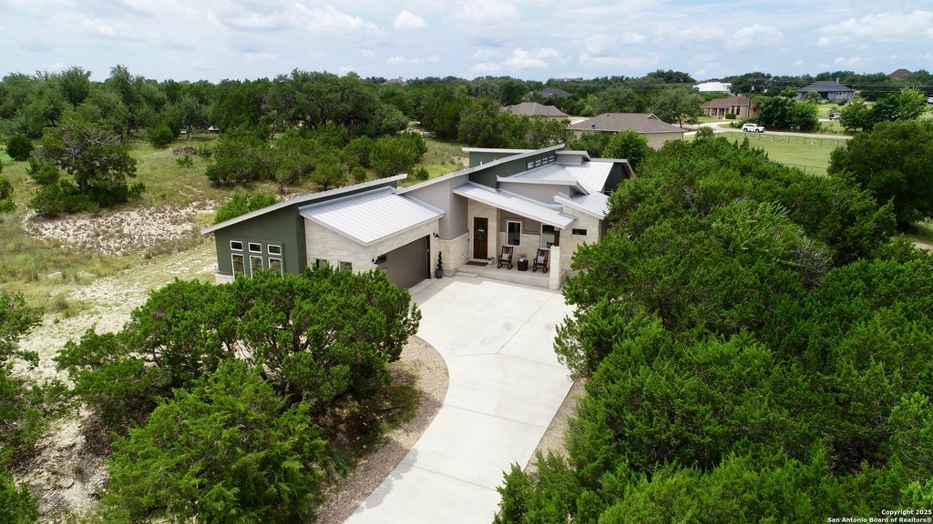 Photo of 1108 Long Hollow, Canyon Lake, TX 78133 (MLS # 1890847)