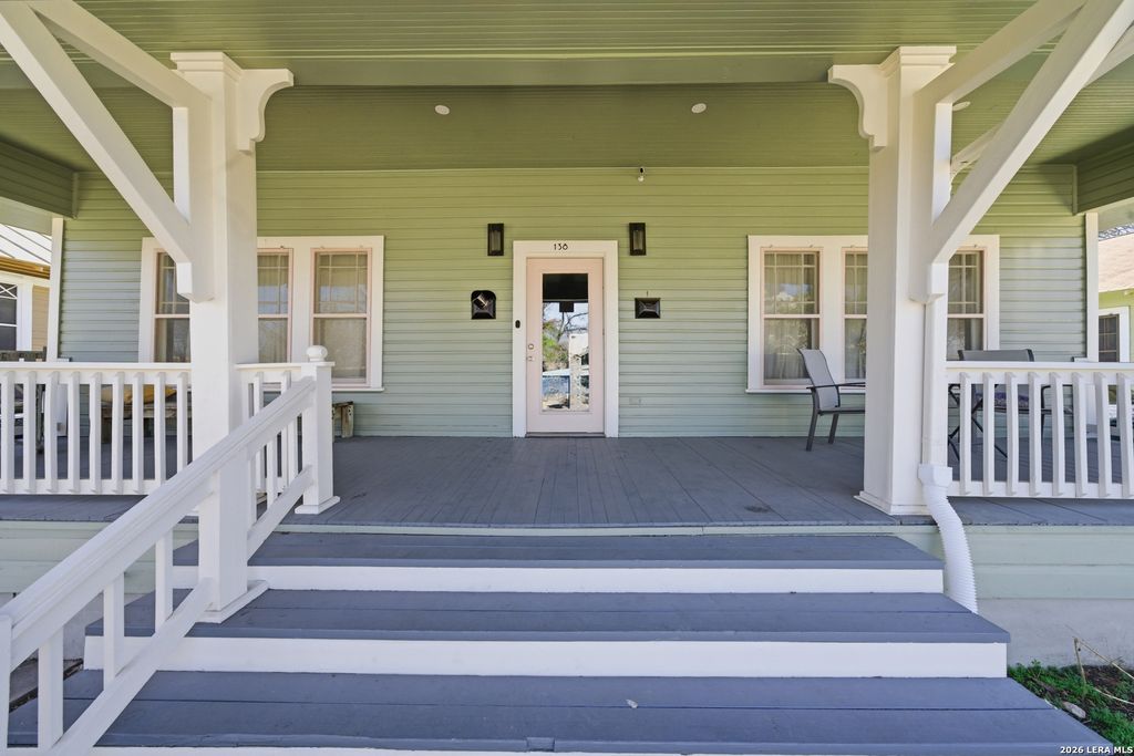 Photo of 138 DUNNING AVE, San Antonio, TX 78210 (MLS # 1942893)