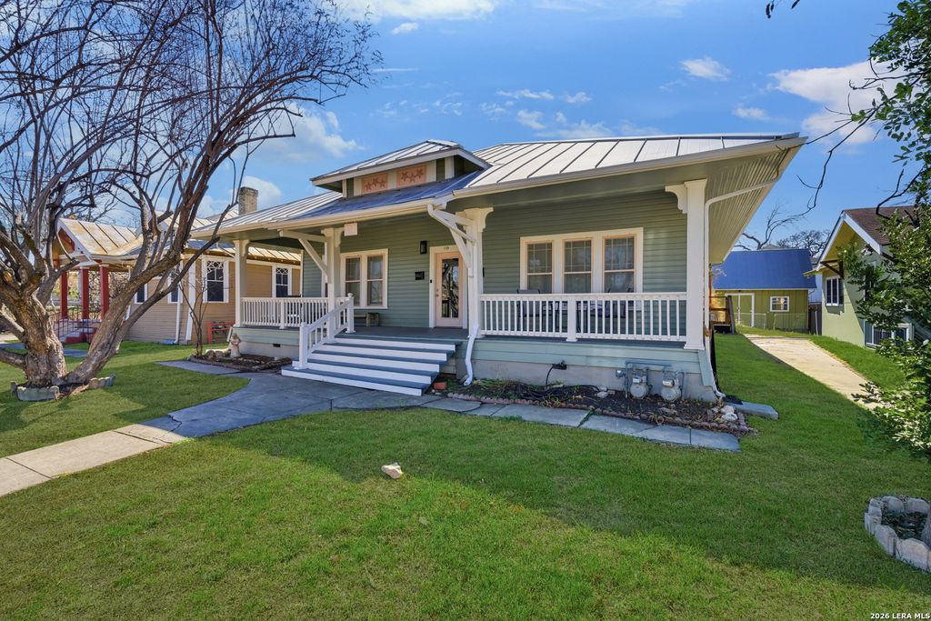 Photo of 138 DUNNING AVE, San Antonio, TX 78210 (MLS # 1942893)