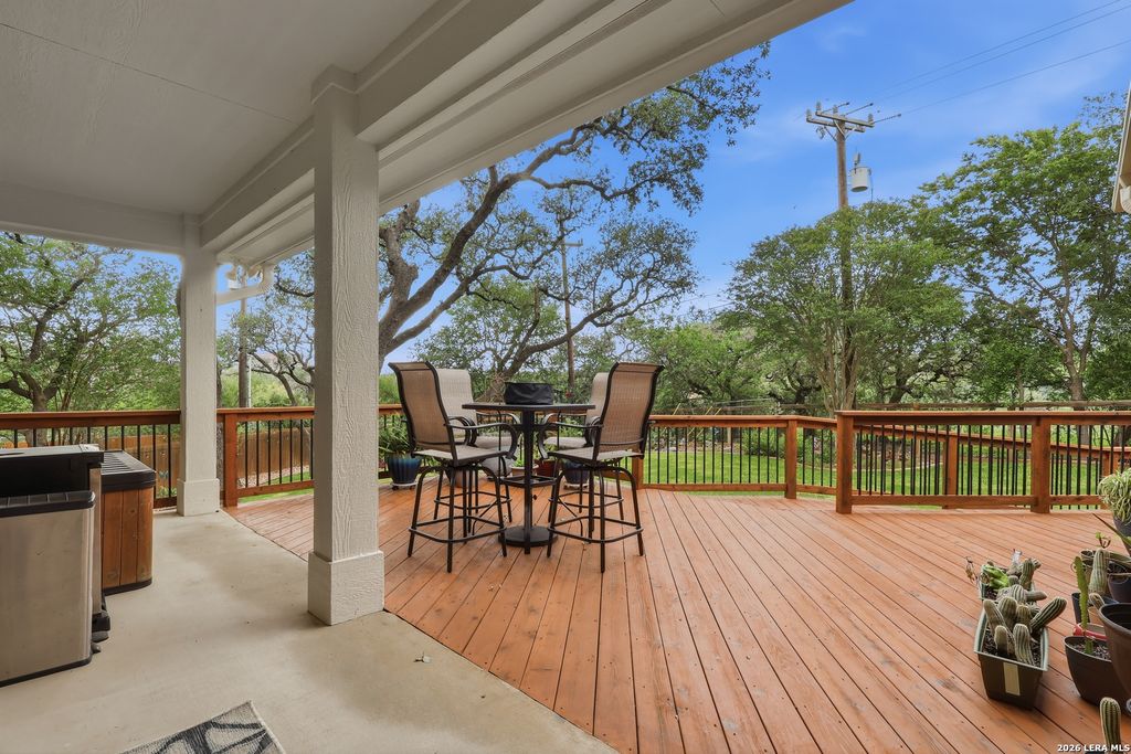 Photo of 19203 Brannan Blf, San Antonio, TX 78258 (MLS # 1961348)