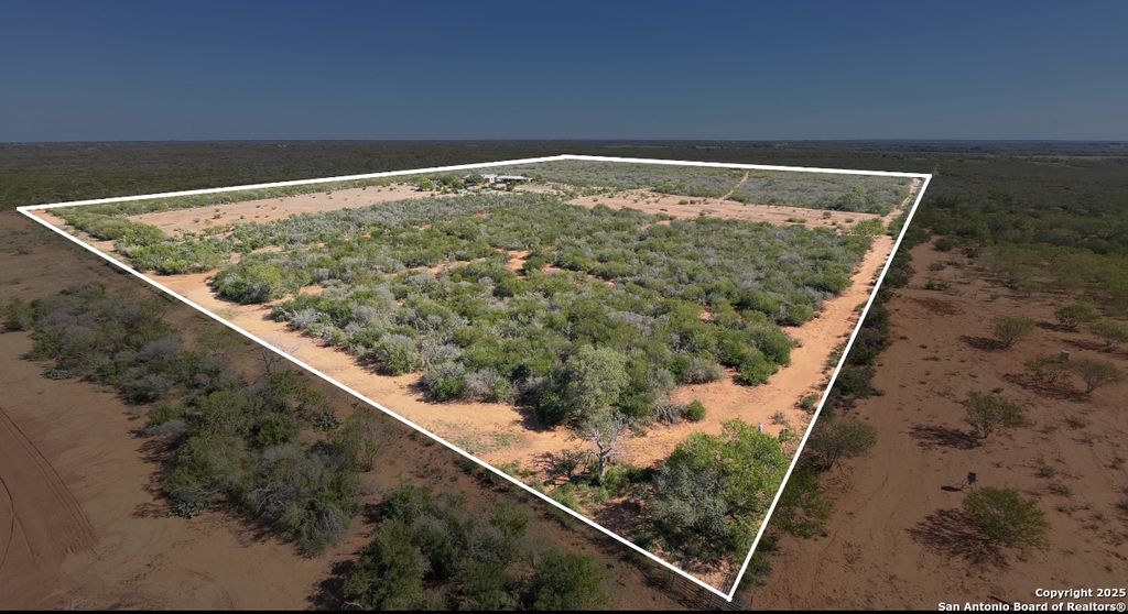 Photo of 2198 CR 653, Devine, TX 78016 (MLS # 1922049)