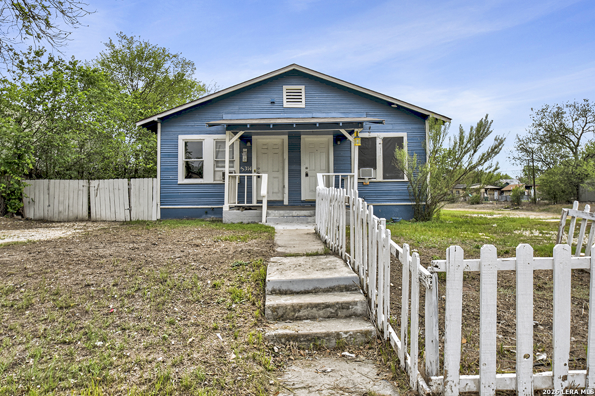 Photo 1 of 17 — 3314 Perez 101, San Antonio, TX 78207