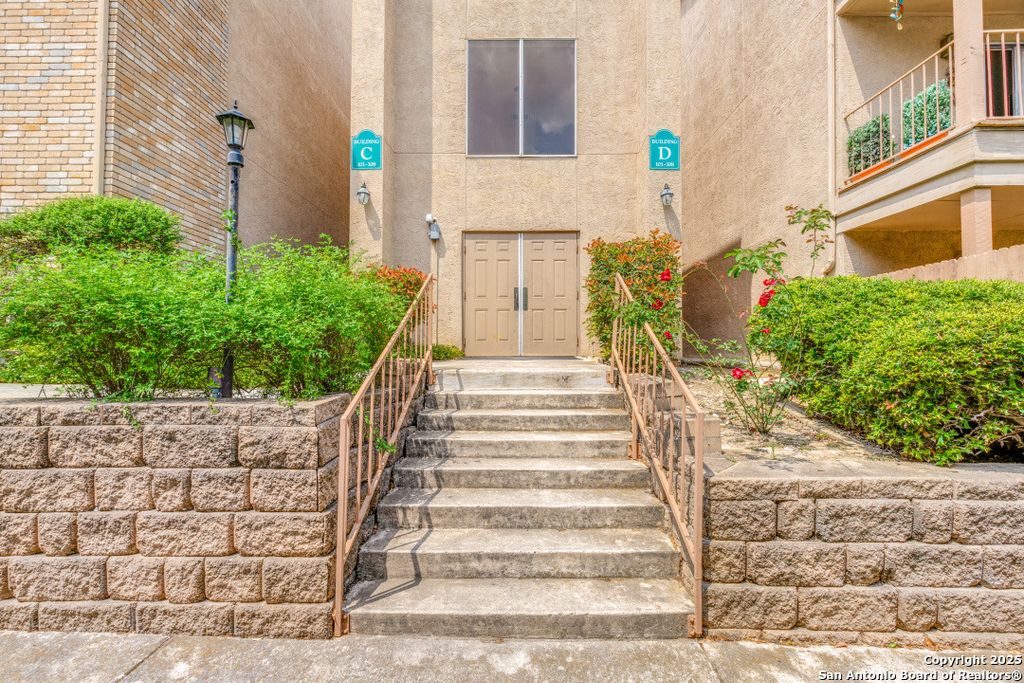 Photo of 4119 Medical Drive 301C #301C, San Antonio, TX 78229 (MLS # 1876871)