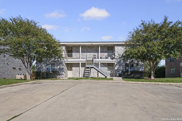 518 DUKEWAY, UNIVERSAL CITY, TX 78148 - Image 2e60e8c0c11b3ae2f9ac4b809e4e90fc/1475609236