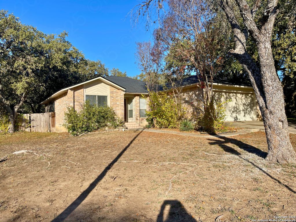 Photo of 8600 WOOD WIND, San Antonio, TX 78251 (MLS # 1929536)
