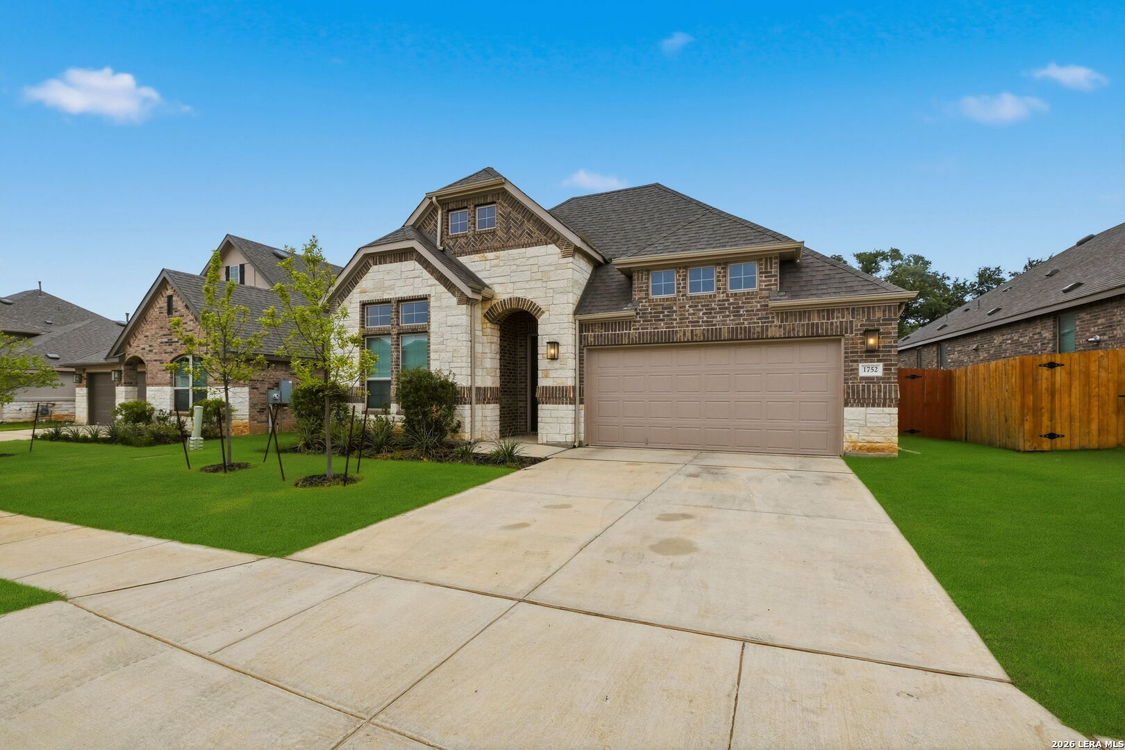 1752 Heritage Maples
