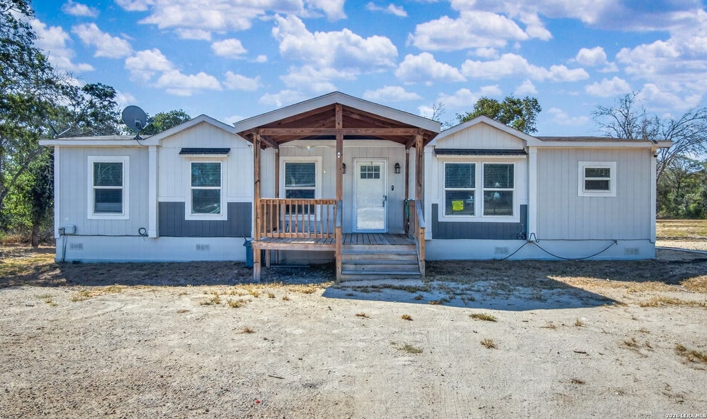 Photo of 209 Sandy Oaks Dr, Seguin, TX 78155 (MLS # 2013780)