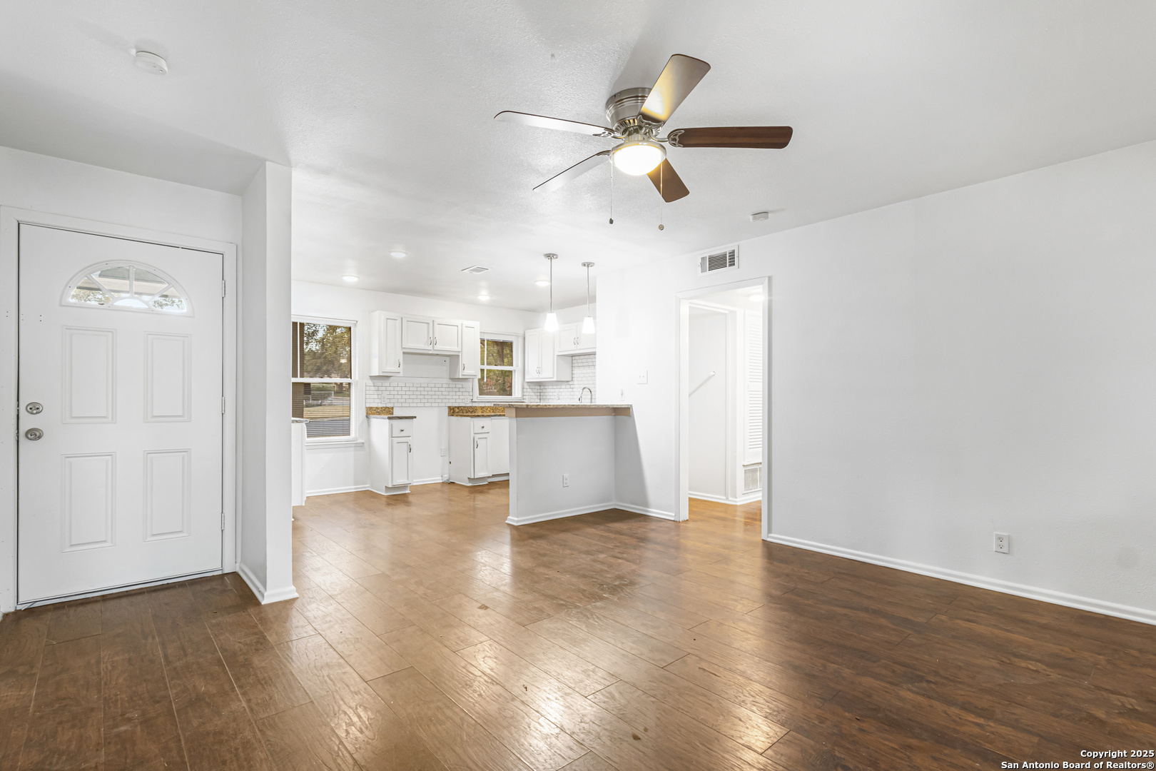 390 Harcourt