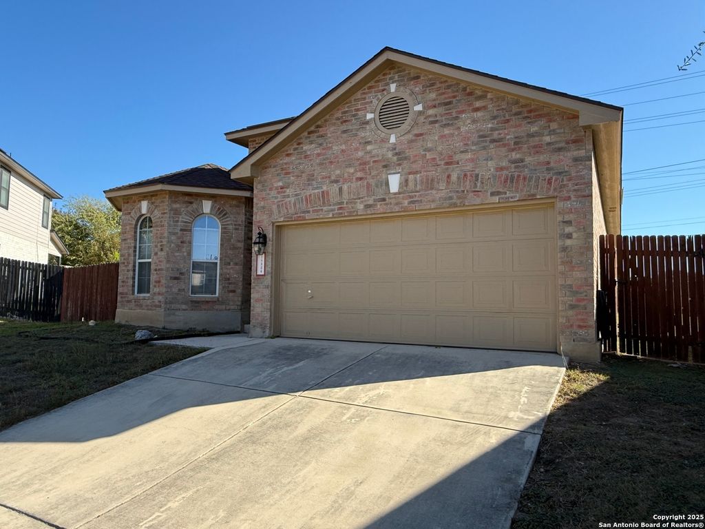 Photo of 10226 N Homburg Ranch, Helotes, TX 78023 (MLS # 1927749)