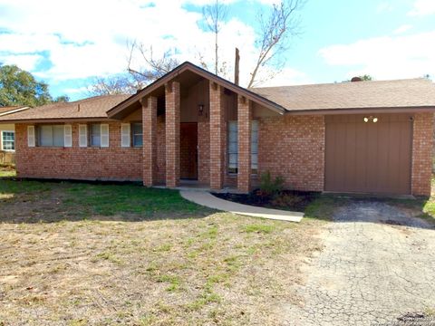 A home in Devine