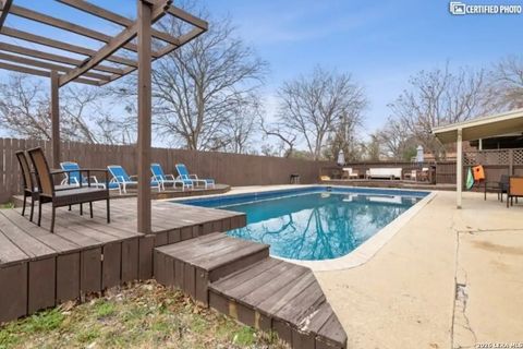 Photo of 105 Gladiola B #B, Castle Hills, TX 78213 (MLS # 1950715)