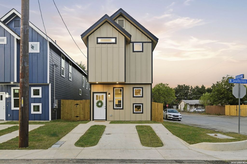 Photo of 1801 W Southcross Blvd, San Antonio, TX 78211 (MLS # 1944742)