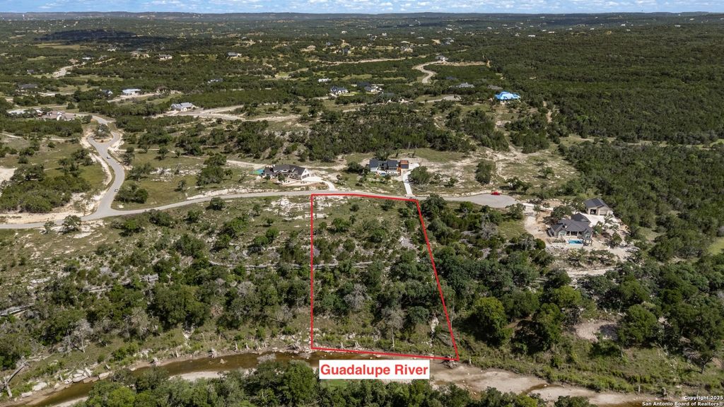 Photo of 913 Blueridge Vw, Canyon Lake, TX 78133 (MLS # 1878458)