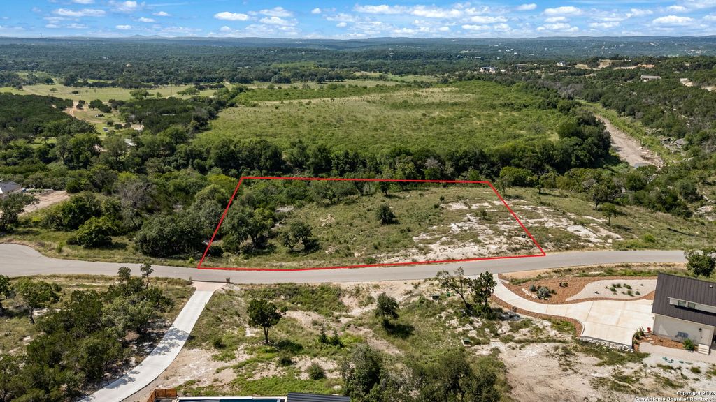 Photo of 913 Blueridge Vw, Canyon Lake, TX 78133 (MLS # 1878458)