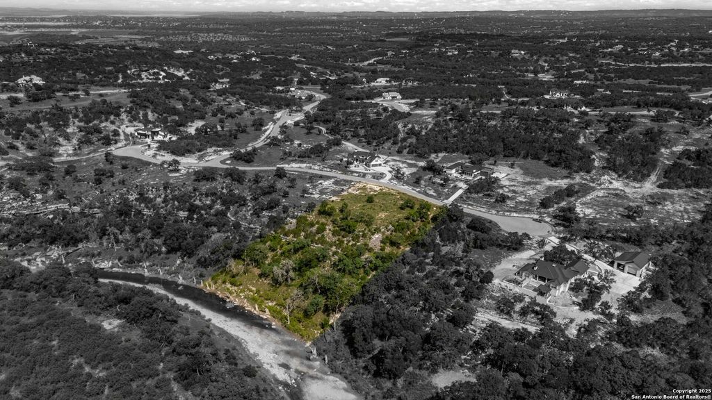 Photo of 913 Blueridge Vw, Canyon Lake, TX 78133 (MLS # 1878458)