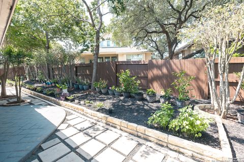 A home in Helotes