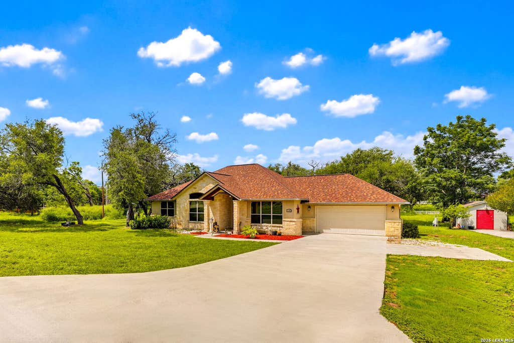 Photo of 1103 Eagle View, Pleasanton, TX 78064 (MLS # 1971049)
