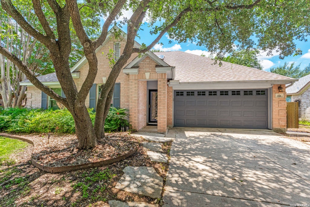 Photo of 441 RAVEN RDG, New Braunfels, TX 78130 (MLS # 1993545)