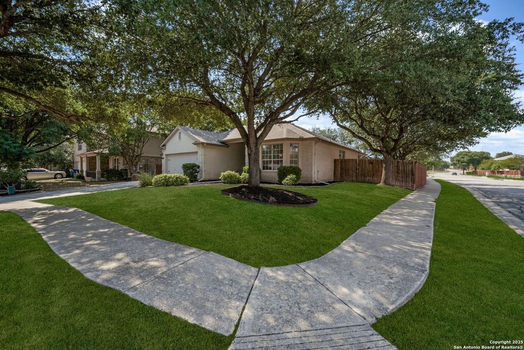 Photo of 108 Blue Vista, Cibolo, TX 78108 (MLS # 1894506)