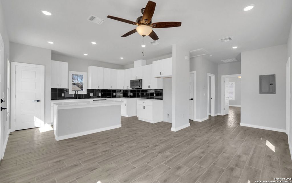 Photo of 9182 Dawson, San Antonio, TX 78202 (MLS # 1915198)