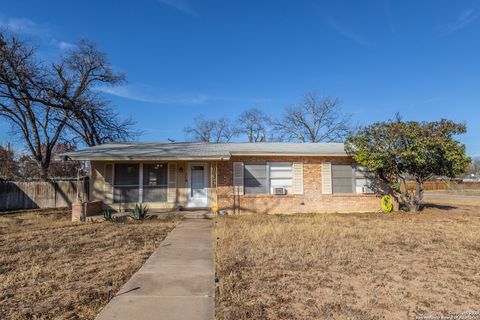 A home in Uvalde