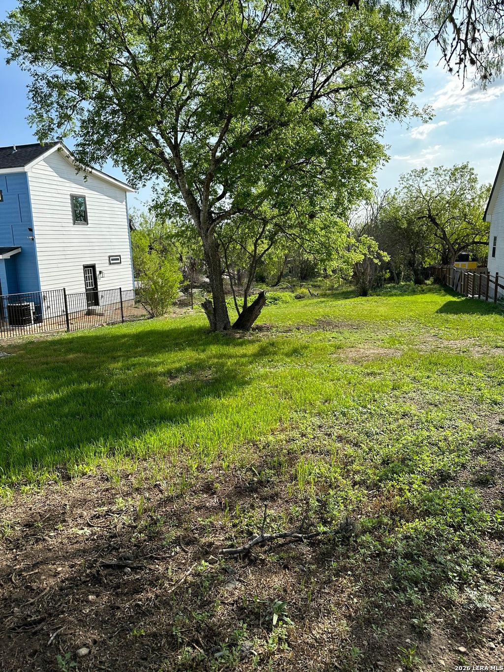 Photo of 1006 Hampton, San Antonio, TX 78220 (MLS # 1944621)