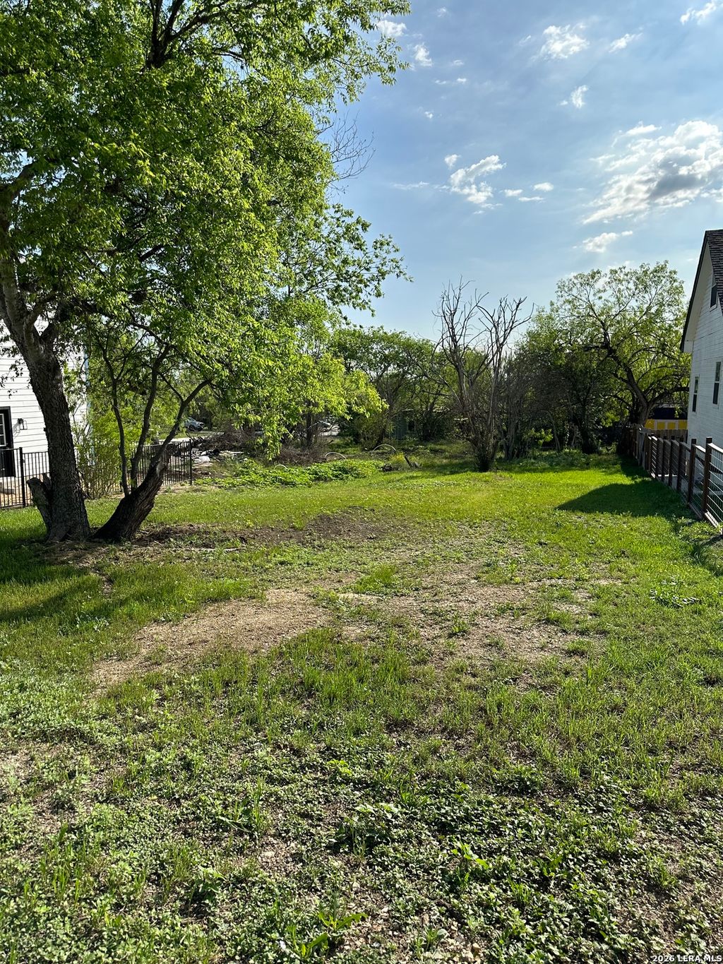 Photo of 1006 Hampton, San Antonio, TX 78220 (MLS # 1944621)