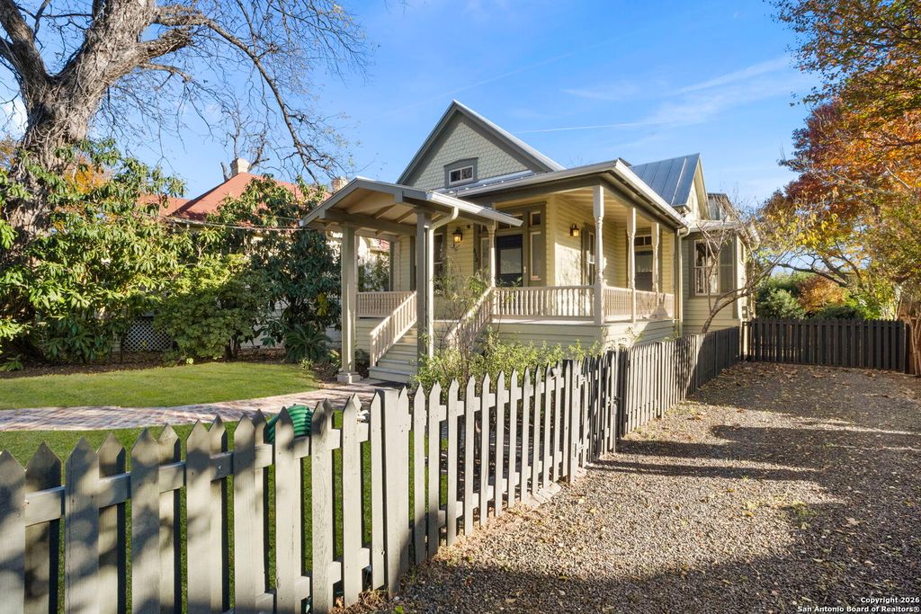 Photo of 312 Pereida, San Antonio, TX 78210 (MLS # 1918060)