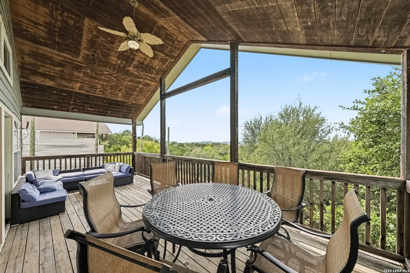 700 OAKLEAF DR