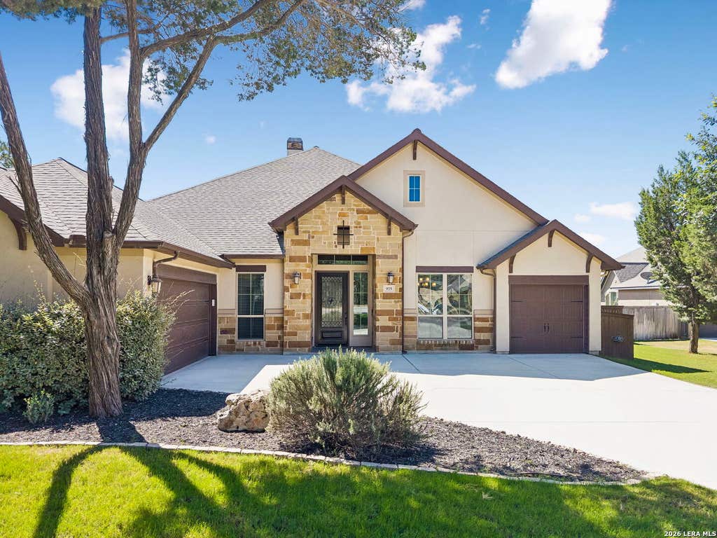 Photo of 975 WILDERNESS OAKS, New Braunfels, TX 78132 (MLS # 2006972)