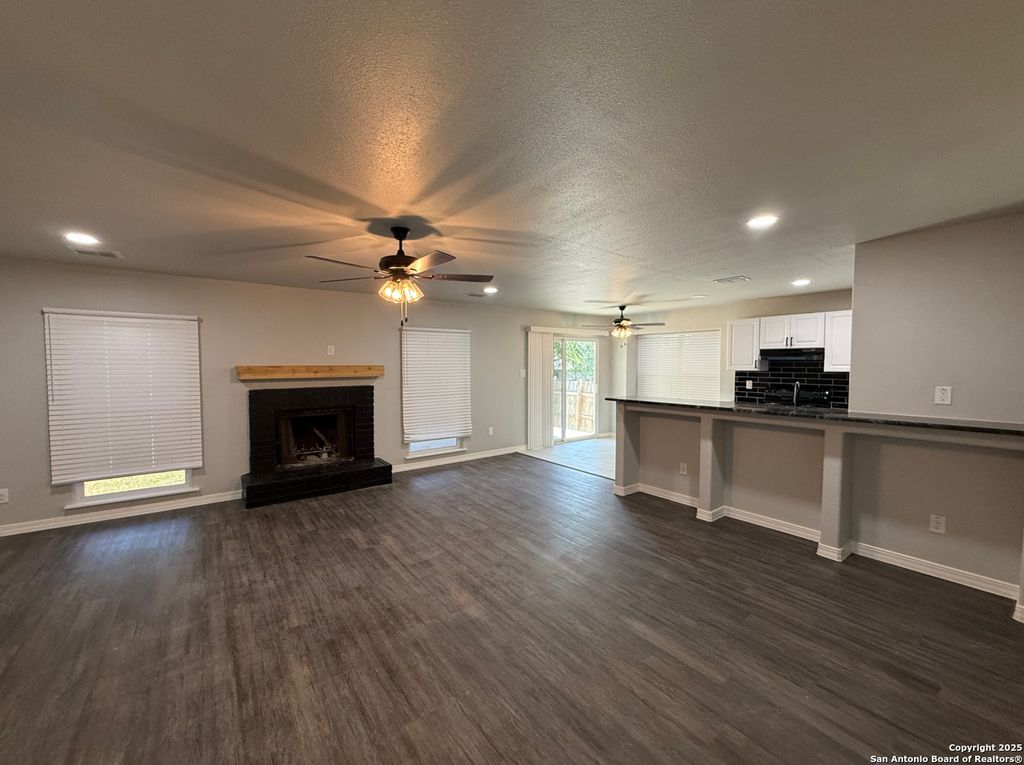 Photo of 830 Robinair, San Antonio, TX 78245 (MLS # 1897851)
