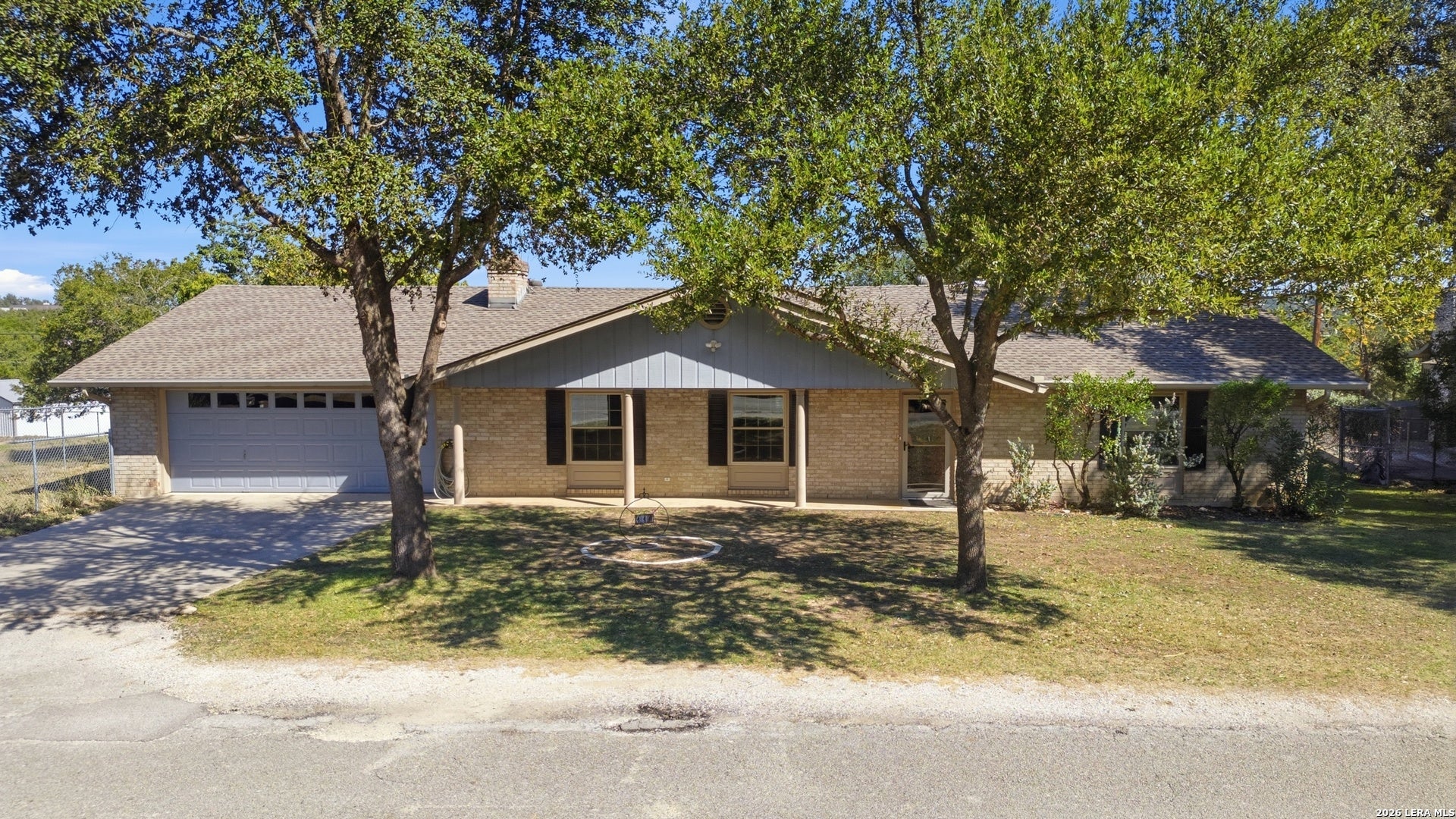 114 CREEKVIEW DR