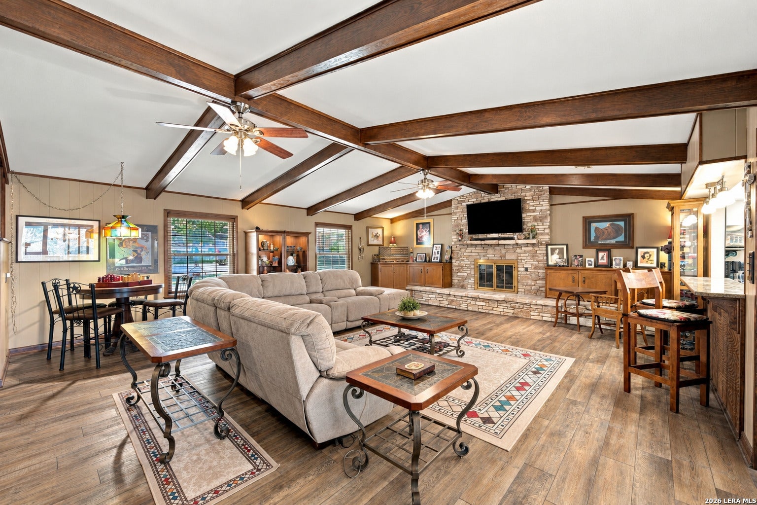 114 CREEKVIEW DR