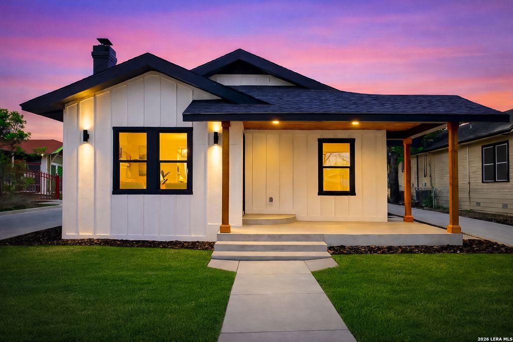 Photo of 931 E Highland Blvd, San Antonio, TX 78210 (MLS # 1953706)