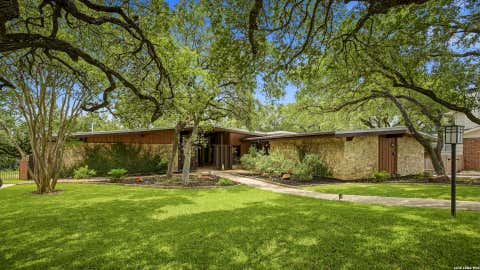 42 RIDGE DR New Braunfels TX 78130