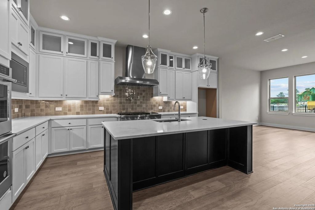 Photo of 127 Alonzo, Boerne, TX 78006 (MLS # 1911316)