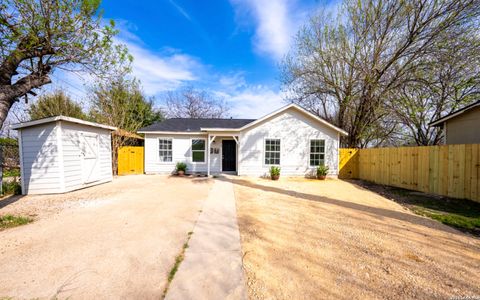 Photo of 818 Hampton, San Antonio, TX 78220 (MLS # 1950130)