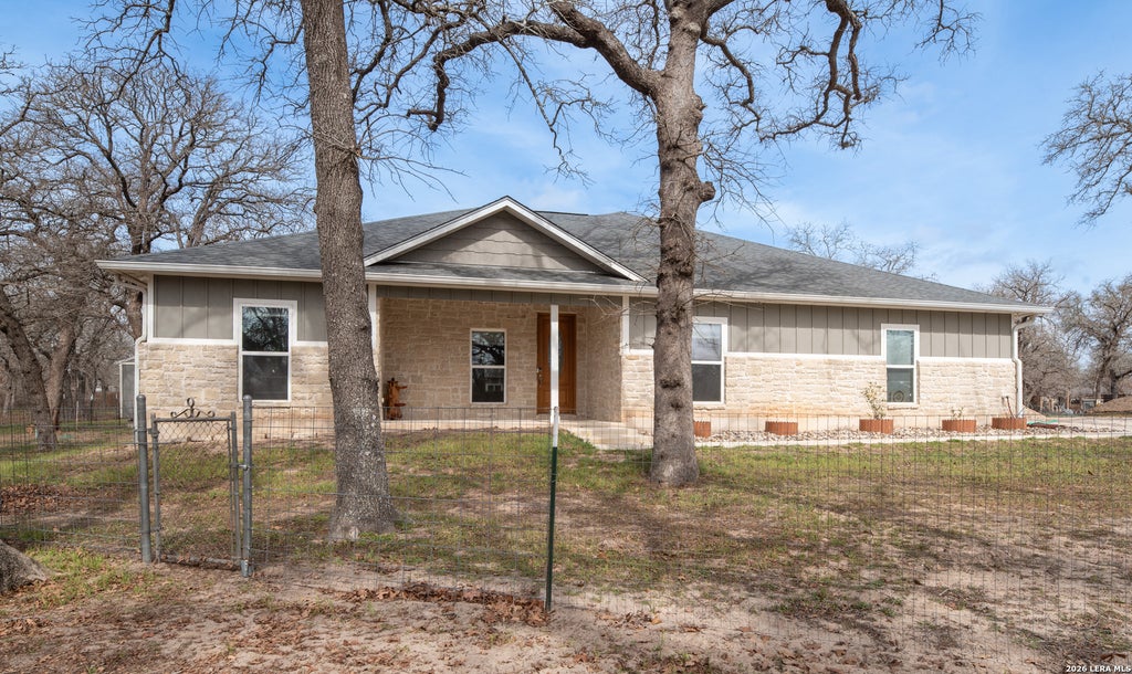 Photo of 187 Champions, La Vernia, TX 78121 (MLS # 1942892)