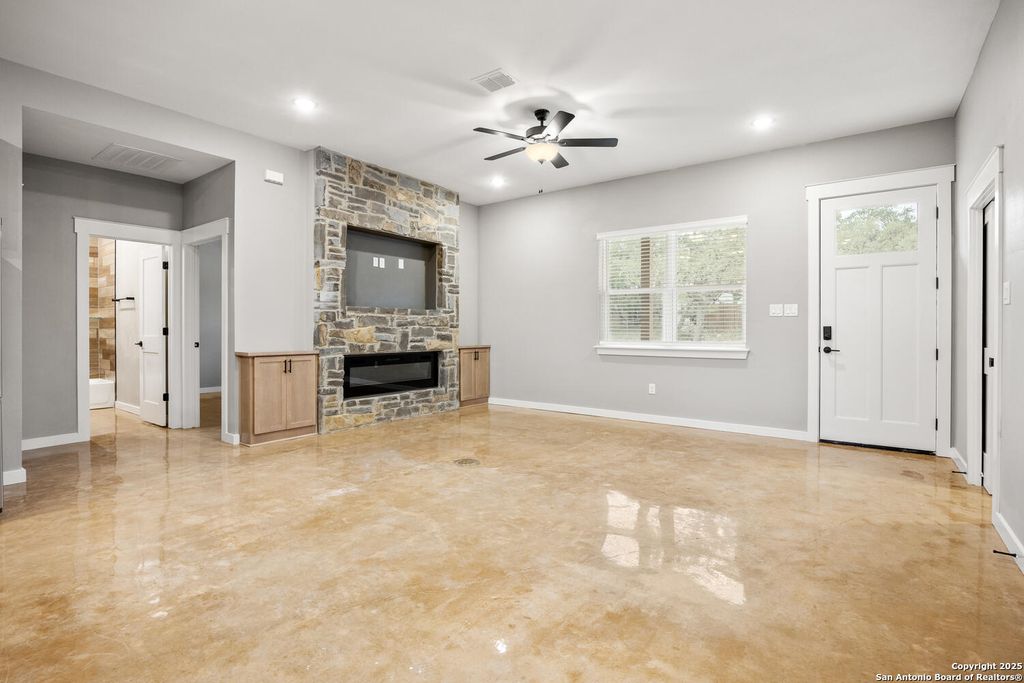 Photo of 526 Eastview, Canyon Lake, TX 78133 (MLS # 1926828)