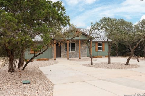 526 Eastview Canyon Lake TX 78133