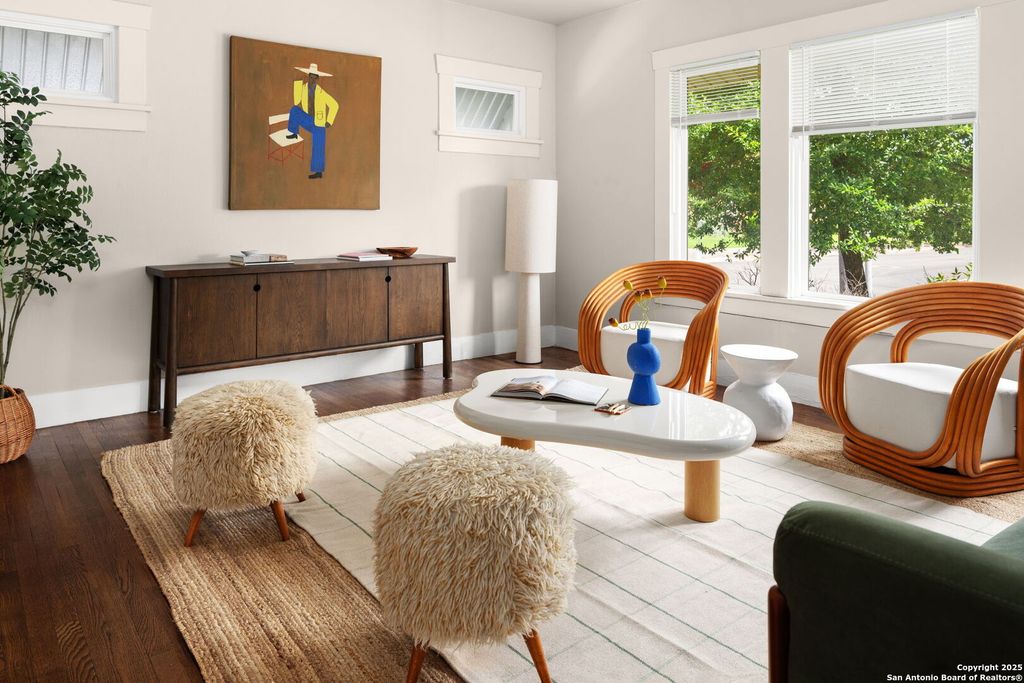 Photo of 502 Courtland, San Antonio, TX 78212 (MLS # 1907834)